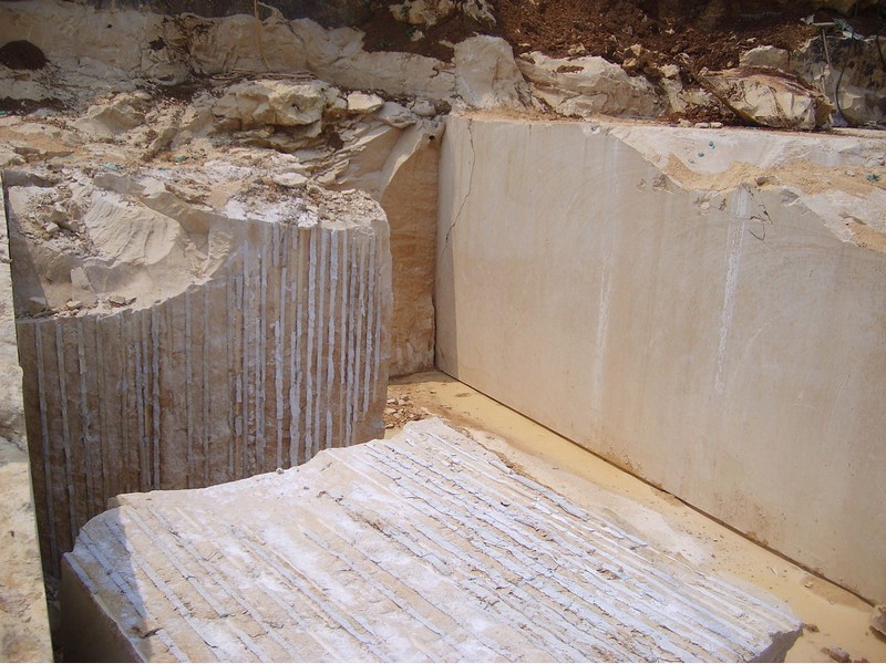 Jura Beige Quarries (2)